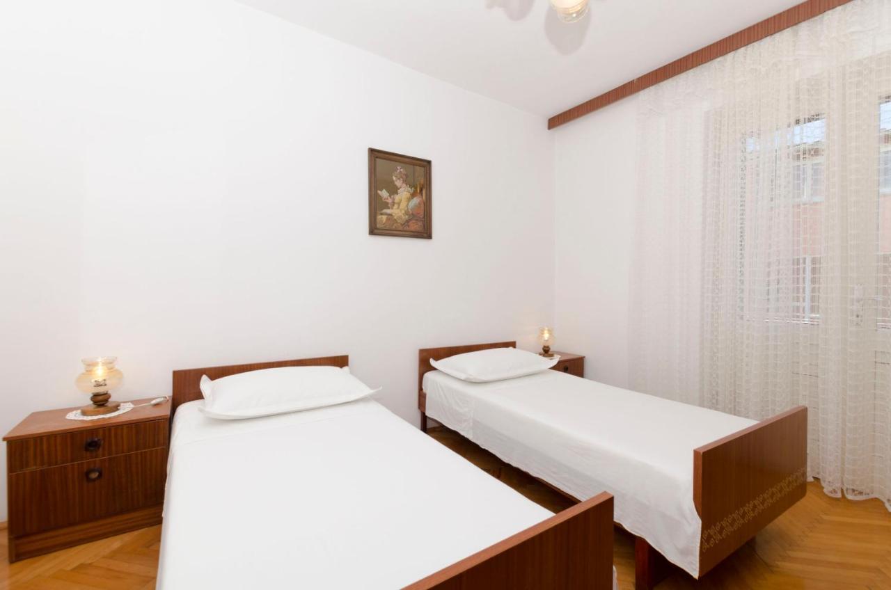Apartment Eva P. Primošten المظهر الخارجي الصورة