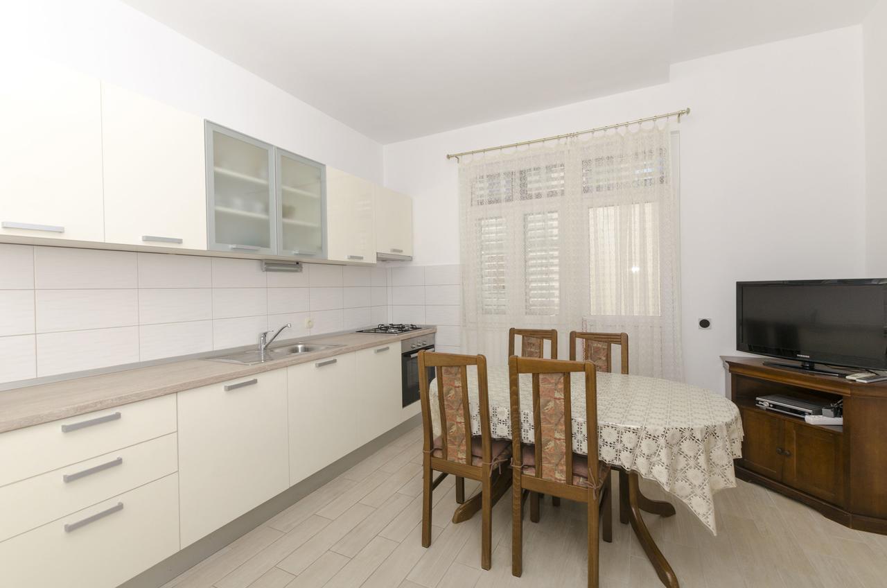 Apartment Eva P. Primošten المظهر الخارجي الصورة